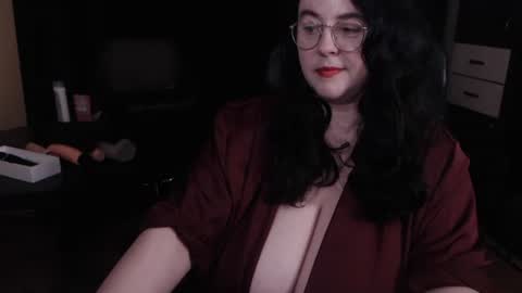 PoshMistres    online show from 18, 4, 2026