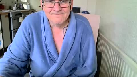 Snapshot of poshman65 chatting on 11, 3, 2025 poshman65 online show from 11, 3, 2025