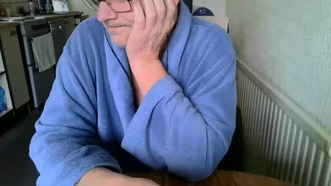 Snapshot of poshman65 chatting on 23, 11, 2025 poshman65 online show from 23, 11, 2025