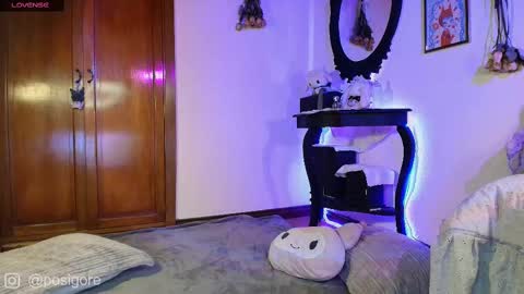 Anna Goth independient model online show from 12, 3, 2025