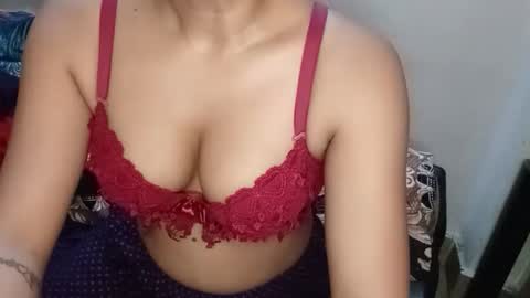 Snapshot of poulomi_das chatting on 2, 4, 2026 poulomi online show from 2, 4, 2026