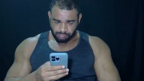 Snapshot of powerdmuscle chatting on 12, 4, 2026 powerdmuscle online show from 12, 4, 2026