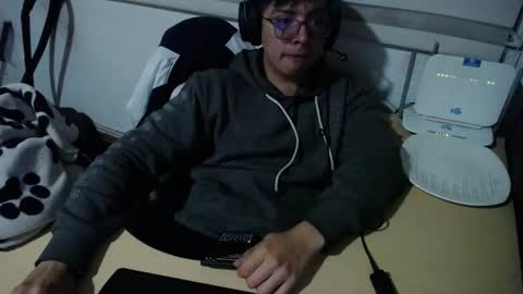 Snapshot of powerfulzeus2 chatting on 27, 9, 2025 powerfulzeus2 online show from 27, 9, 2025