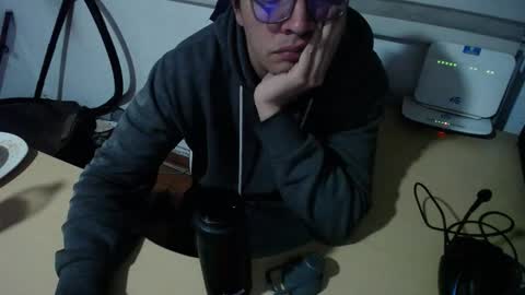 Snapshot of powerfulzeus2 chatting on 31, 10, 2025 powerfulzeus2 online show from 31, 10, 2025