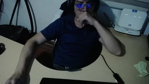 Snapshot of powerfulzeus2 chatting on 4, 11, 2025 powerfulzeus2 online show from 4, 11, 2025