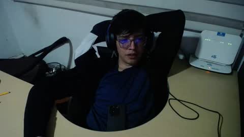 Snapshot of powerfulzeus2 chatting on 7, 11, 2025 powerfulzeus2 online show from 7, 11, 2025