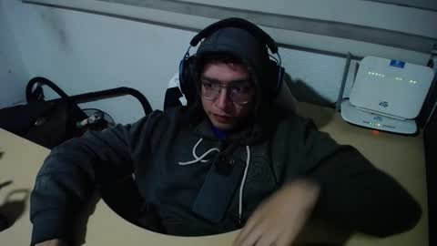 Snapshot of powerfulzeus2 chatting on 15, 11, 2025 powerfulzeus2 online show from 15, 11, 2025