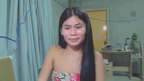 Snapshot of precious_athena chatting on 17, 2, 2025 precious_athena online show from 17, 2, 2025
