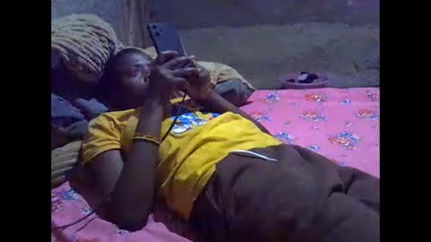Snapshot of precious_nesh chatting on 20, 5, 2026 precious_nesh online show from 20, 5, 2026