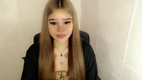 Snapshot of preciousangel69xxx chatting on 2, 3, 2025 MAXXINE online show from 2, 3, 2025