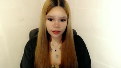 Snapshot of preciousangel69xxx chatting on 5, 11, 2025 MAXXINE online show from 5, 11, 2025