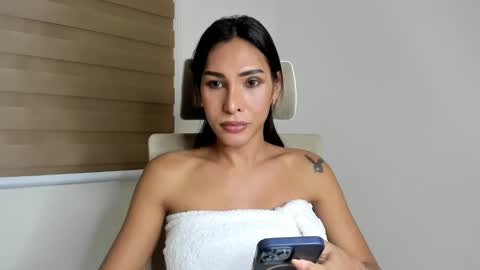 Snapshot of preciousisland chatting on 10, 1, 2025 Paula online show from 10, 1, 2025