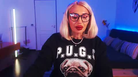 Snapshot of preggyhotmommy chatting on 14, 12, 2024 Victoria online show from 14, 12, 2024