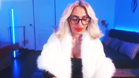 Snapshot of preggyhotmommy chatting on 31, 12, 2024 Victoria online show from 31, 12, 2024