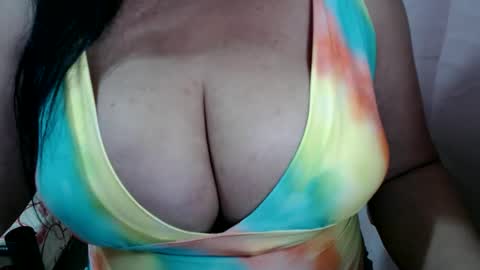 Snapshot of pregnantsinglesugar chatting on 9, 10, 2025 WELCOME IM SINGLE PREGNANT REALLY HARD TO BE A SINGLE WITH TWIN SO PLS STOP BEING RUDELIARWASTING TIME. BE CONSIDERATE. TNX online show from 9, 10, 2025