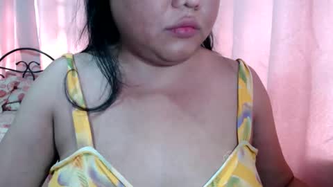 Snapshot of pregnantsinglesugar chatting on 18, 10, 2025 WELCOME IM SINGLE PREGNANT REALLY HARD TO BE A SINGLE WITH TWIN SO PLS STOP BEING RUDELIARWASTING TIME. BE CONSIDERATE. TNX online show from 18, 10, 2025