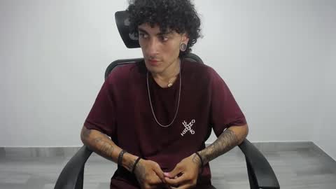 Plux online show from 23, 2, 2025