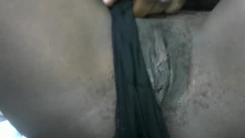 pretty_avena online show from 11, 11, 2025