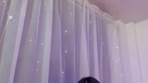 pretty online show from 18, 11, 2025