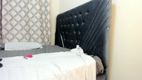 Snapshot of pretty_peshy chatting on 2, 5, 2026 pretty_peshy online show from 2, 5, 2026