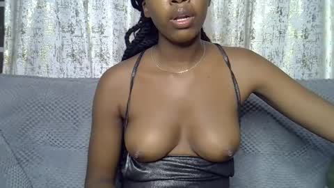 Snapshot of pretty_petite24 chatting on 15, 6, 2026 pretty_petite24 online show from 15, 6, 2026