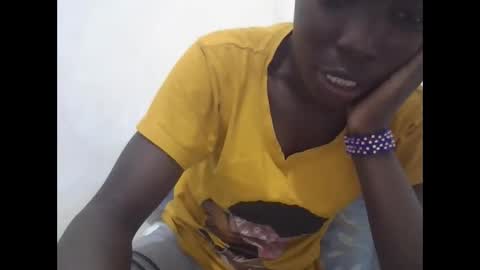 pretty_petite_ebony online show from 6, 12, 2024