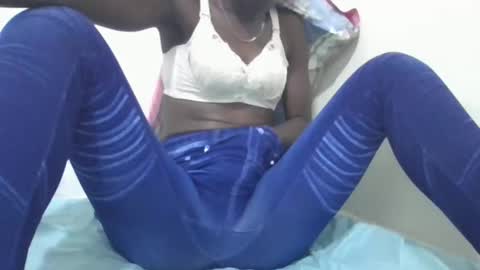 pretty_petite_ebony online show from 16, 12, 2024