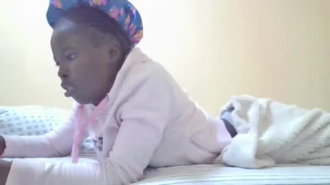 pretty_petite_ebony online show from 25, 12, 2024