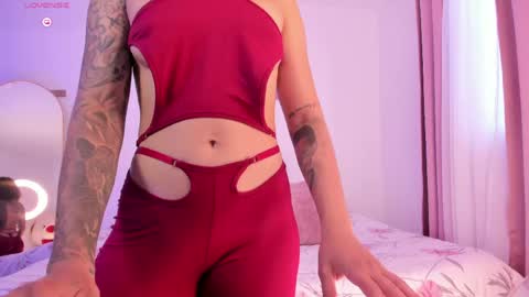 pretty_pettite online show from 18, 4, 2026