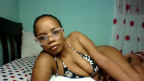 Snapshot of pretty_zara chatting on 10, 4, 2026 pretty zara online show from 10, 4, 2026