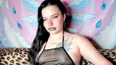 Snapshot of prettyaliceee chatting on 23, 6, 2026 Alice online show from 23, 6, 2026