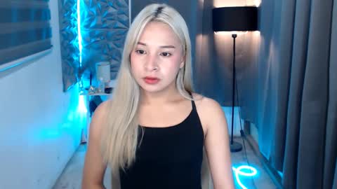 prettyallison_29 online show from 8, 2, 2025