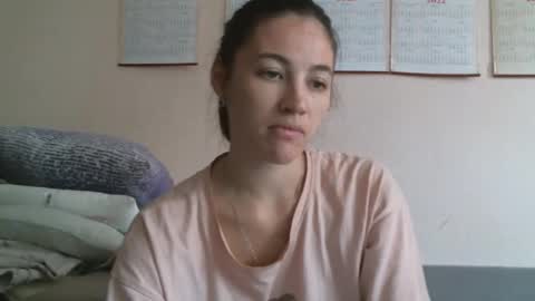 Snapshot of prettybella_7 chatting on 13, 10, 2025 Bella online show from 13, 10, 2025