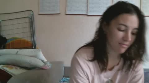 Snapshot of prettybella_7 chatting on 14, 10, 2025 Bella online show from 14, 10, 2025