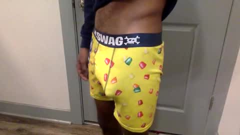 Snapshot of prettydickboyy chatting on 16, 11, 2025 prettydickboyy online show from 16, 11, 2025