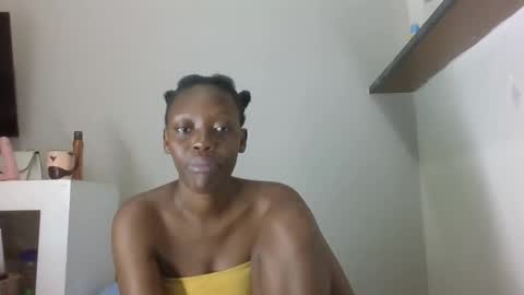 prettydollk online show from 15, 12, 2025