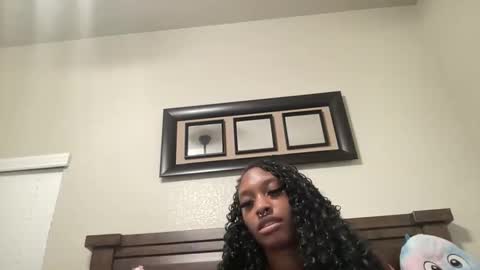 prettyfacefemale online show from 17, 4, 2026