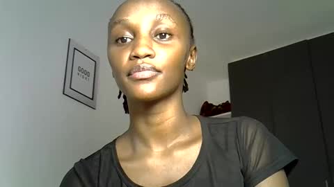 Snapshot of prettygee21 chatting on 30, 4, 2026 Pretty darkskin doll online show from 30, 4, 2026