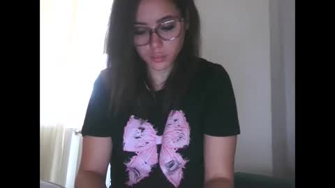 prettyjulliette online show from 16, 10, 2025