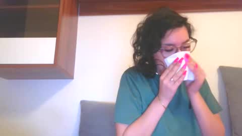 prettyjulliette online show from 18, 12, 2025