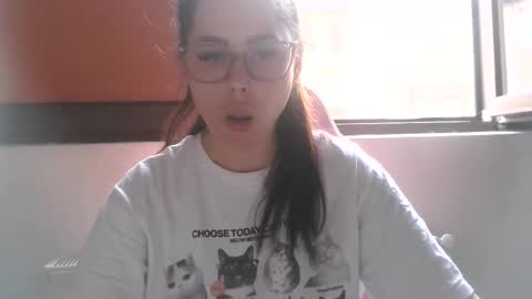 prettyjulliette online show from 25, 5, 2026