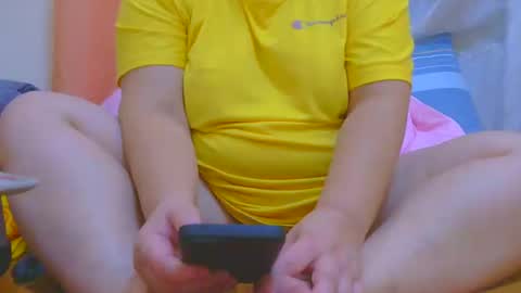 Snapshot of prettynhing chatting on 25, 10, 2025 Nhing online show from 25, 10, 2025