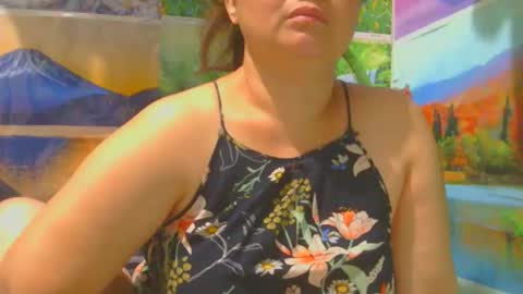 Snapshot of prettynhing chatting on 4, 12, 2025 Nhing online show from 4, 12, 2025