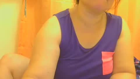 Snapshot of prettynhing chatting on 19, 12, 2025 Nhing online show from 19, 12, 2025