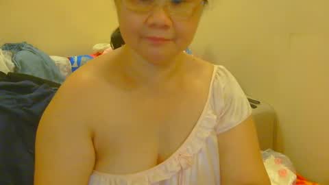 Snapshot of prettynhing chatting on 28, 6, 2026 Nhing online show from 28, 6, 2026