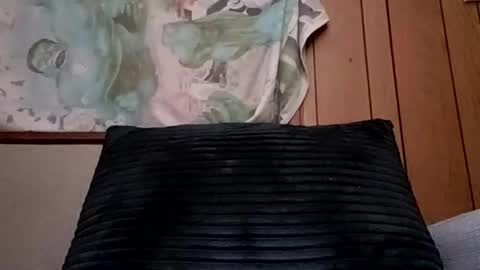 prettysolidd7 online show from 17, 2, 2025