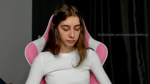 Snapshot of prettysomething chatting on 14, 1, 2025 Sophie next stream will be at Monday i will wait you guys online show from 14, 1, 2025