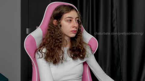 Snapshot of prettysomething chatting on 4, 2, 2025 Sophie next stream will be at Monday i will wait you guys online show from 4, 2, 2025