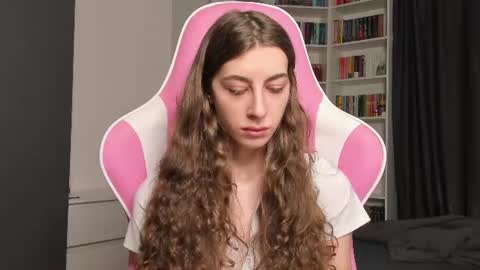 Snapshot of prettysomething chatting on 15, 6, 2026 Sophie next stream will be at Monday i will wait you guys online show from 15, 6, 2026