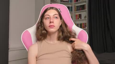 Snapshot of prettysomething chatting on 9, 7, 2026 Sophie next stream will be at Monday i will wait you guys online show from 9, 7, 2026